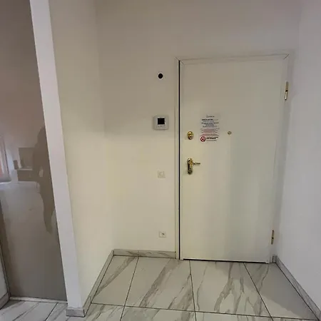 Apartment 5 Rent Center