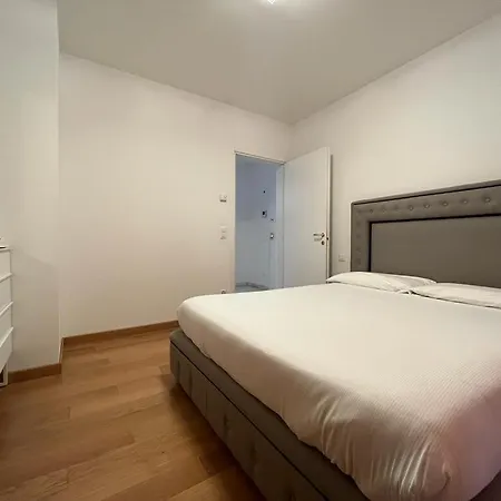 5 Rent Center Apartment